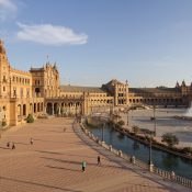 Plaza_de_España_(Sevilla)_-_01
