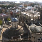 Rooftop_View_from_Cathedral,_Sevilla,_Spain_-_panoramio